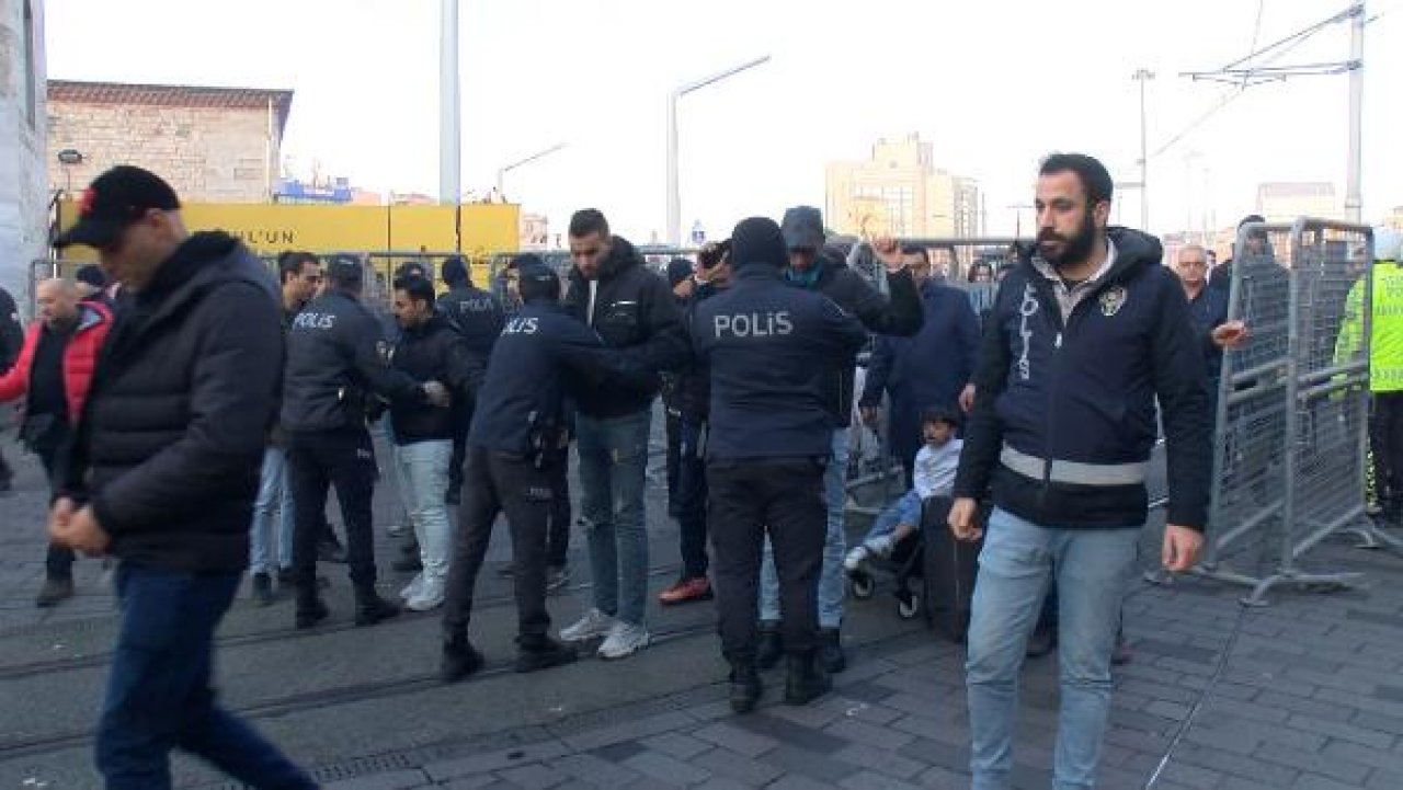 İstiklal Caddesi’nde yılbaşı yoğunluğu