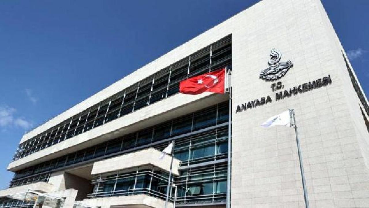 Avukata 'dolandırıcı' diyen sanığa hapis cezasına AYM'den hak ihlali kararı