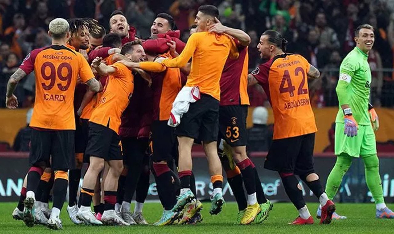 Galatasaray'da gündem 4 yerli oyuncu!