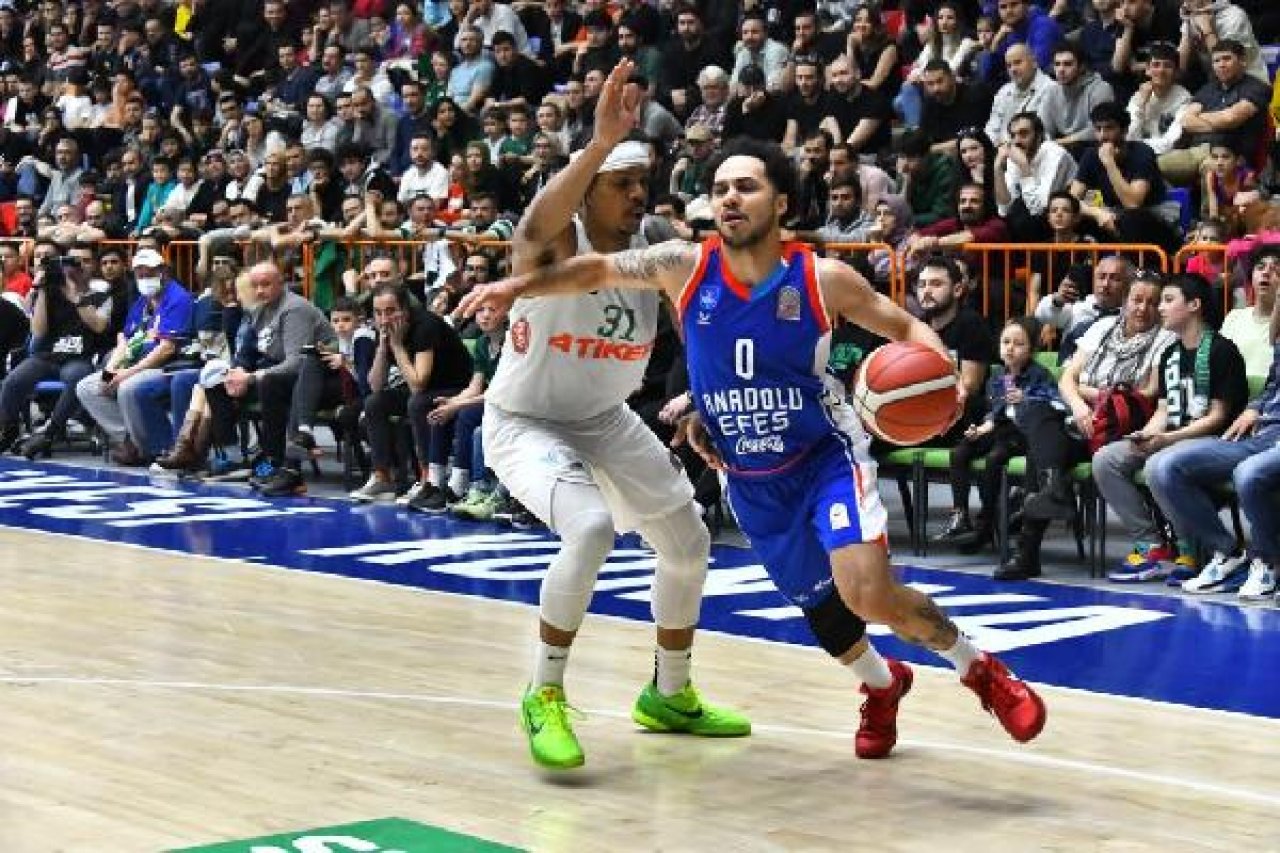 Konyaspor - Anadolu Efes: 83-99