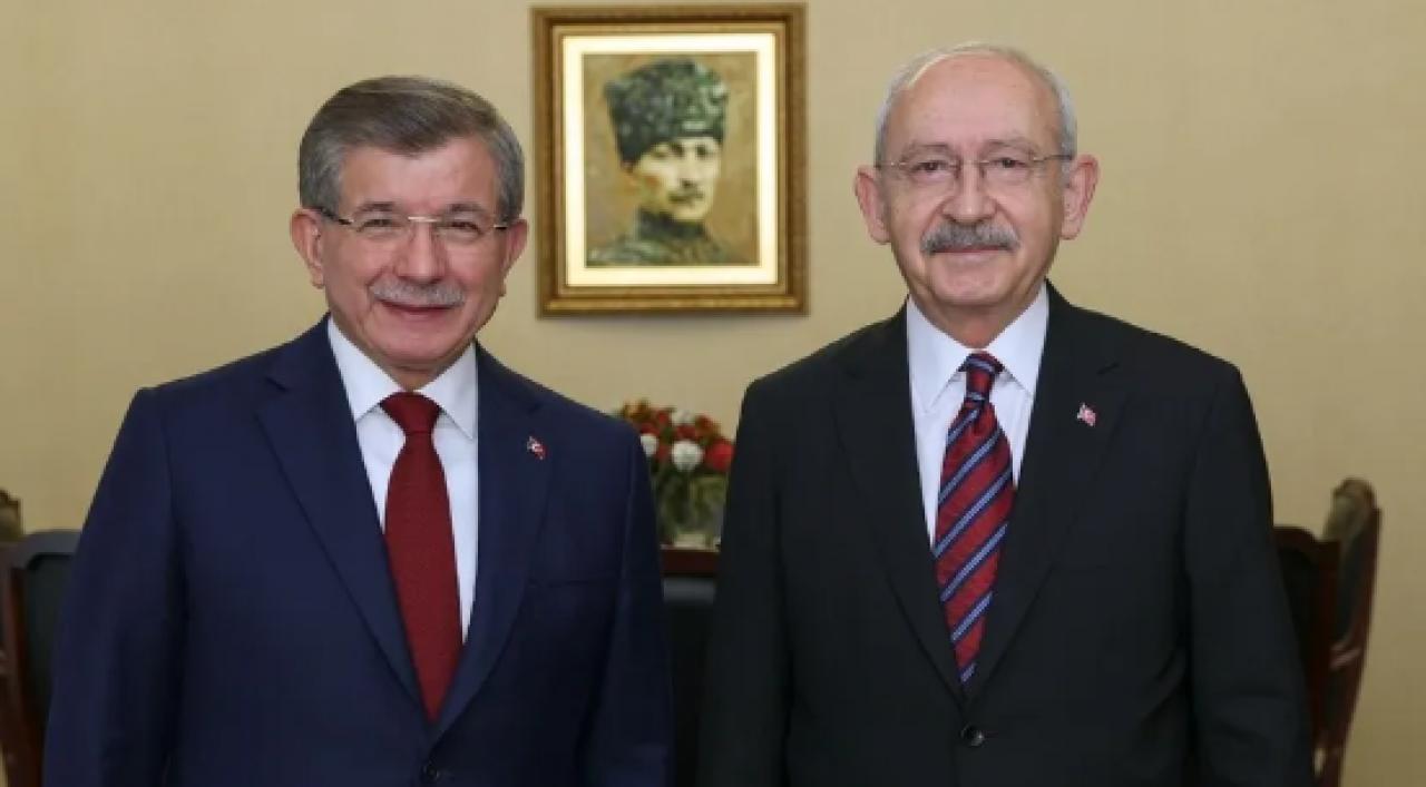 Davutoğlu'ndan Kılıçdaroğlu'nun adaylık kampanyasına bağış