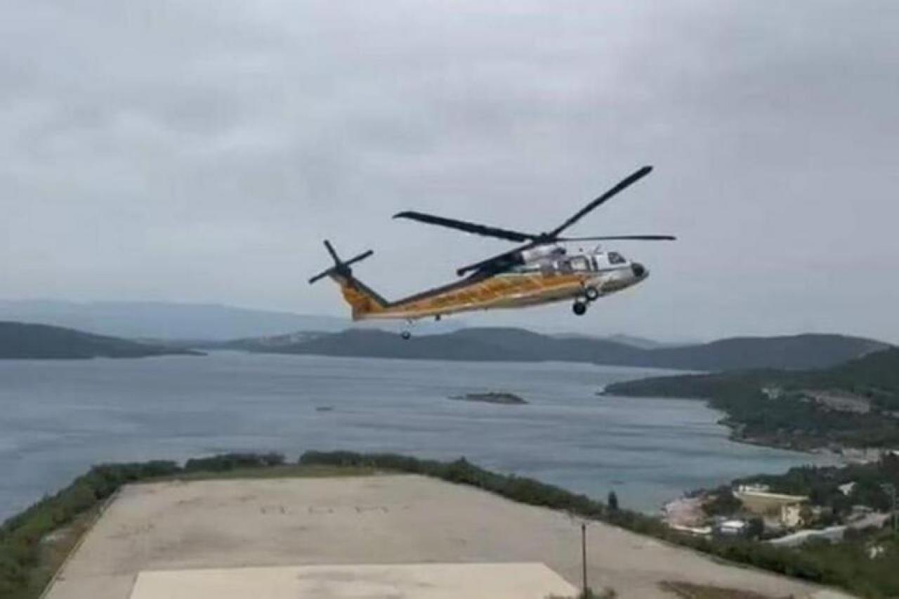 Muğla'da, yangın söndürme helikopteri Sikorsky T-70'den deneme uçuşu