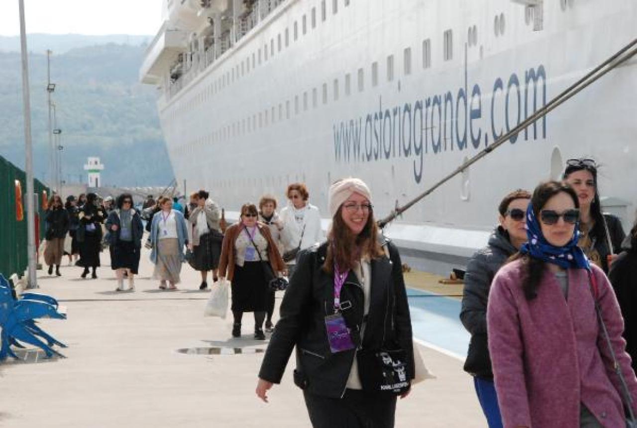 Amasra'da sezonunun ilk turistleri