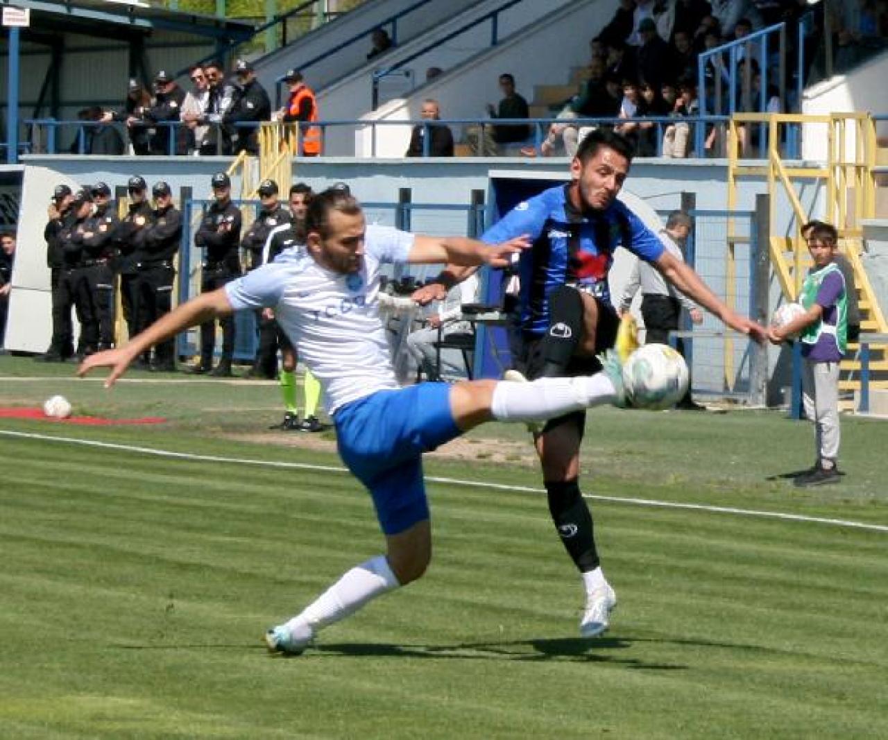 Karacabey Belediyespor - Ankara Demirspor: 2-2 (Özet)