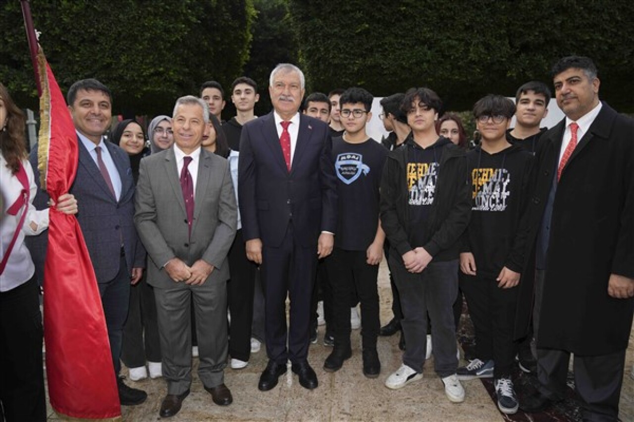 Adana'nın Kurtuluş Bayramı törenlerle kutlandı