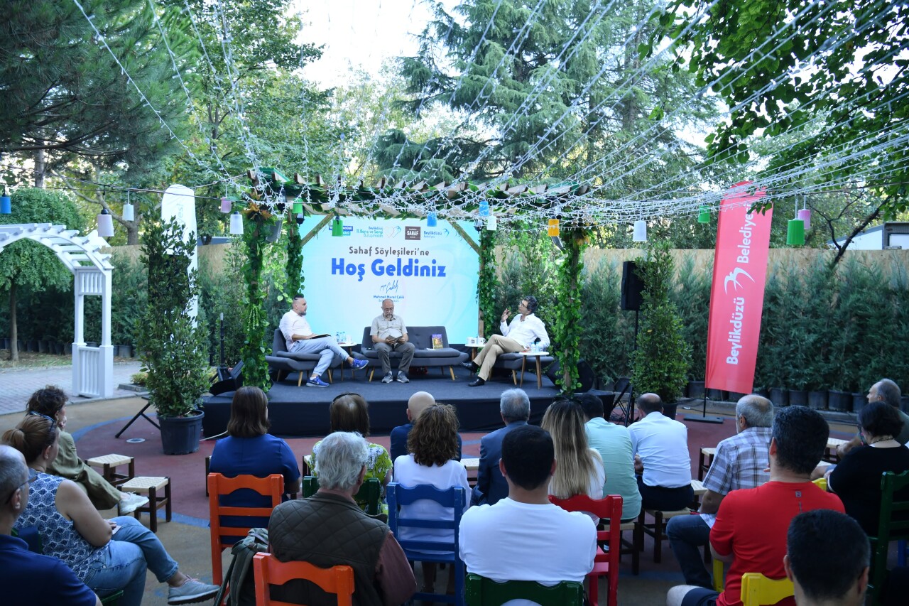 Beylikdüzü Sahaf Söyleşileri'nde Homeros ve İlyada konuşuldu