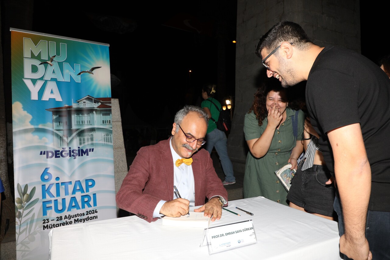 6. Mudanya Kitap Fuarı, Mütareke Meydanı'nda devam ediyor