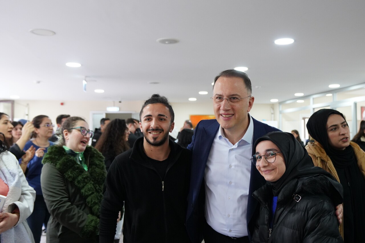 Beylikdüzü Belediyesi'nden öğrencilere kitap desteği