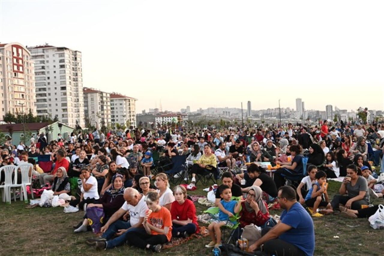 Mamak'ta Açık Hava Sineması etkinlikleri başladı