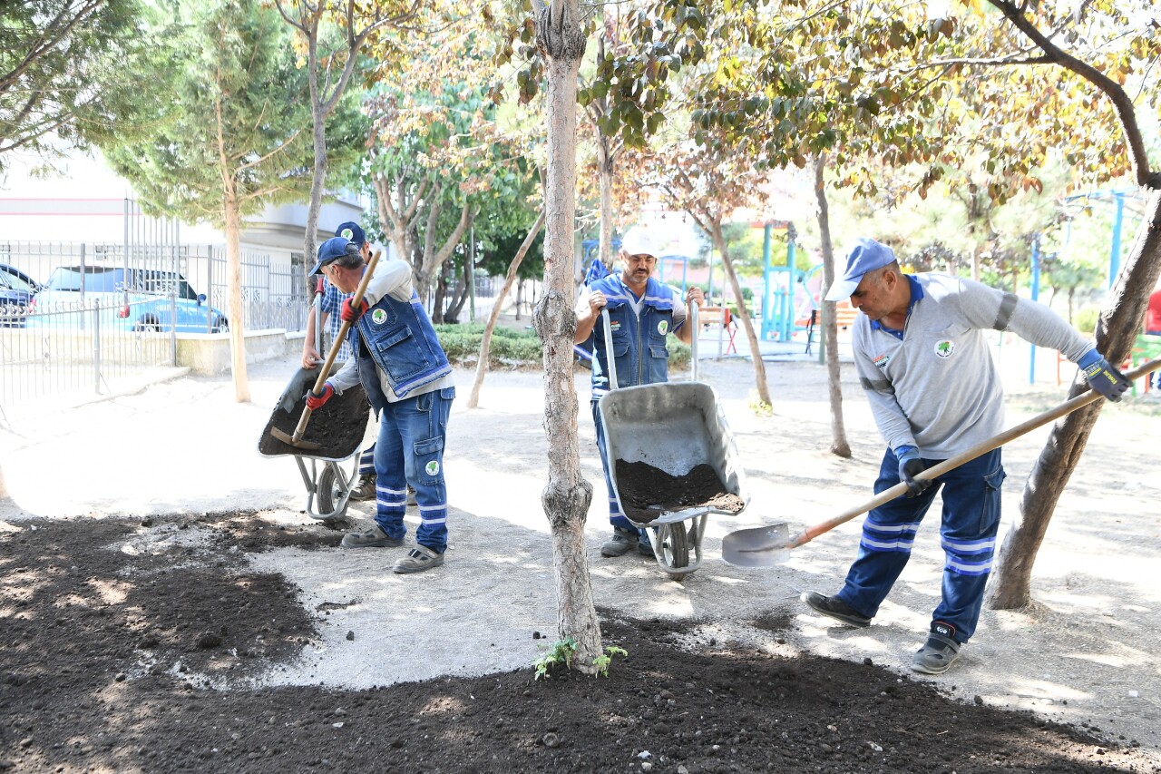 Mamak Belediyesi, park yenileme çalışmalarına devam ediyor