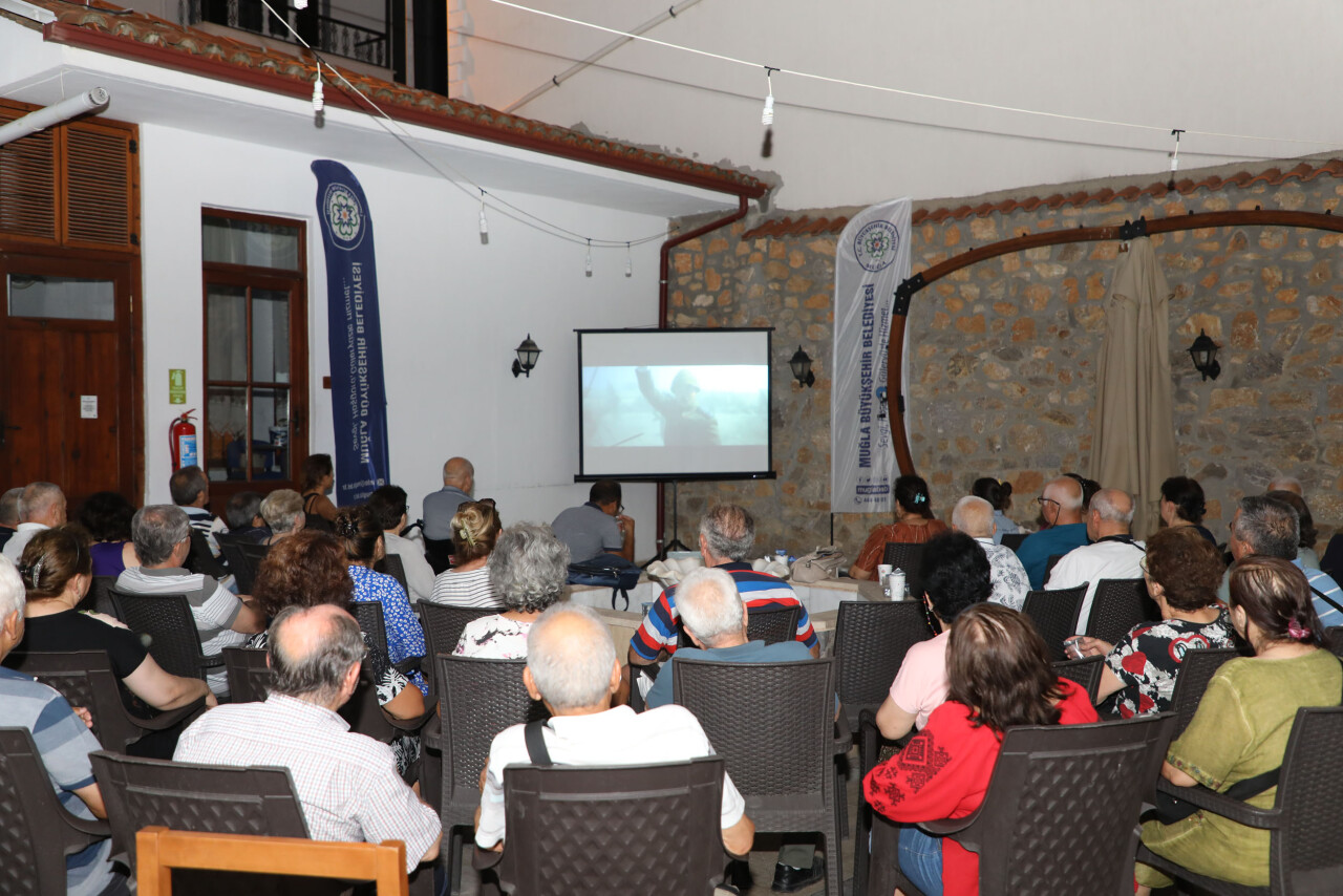 Muğla'nın 100 Yaş Evi'nde yazlık sinema günleri düzenleniyor