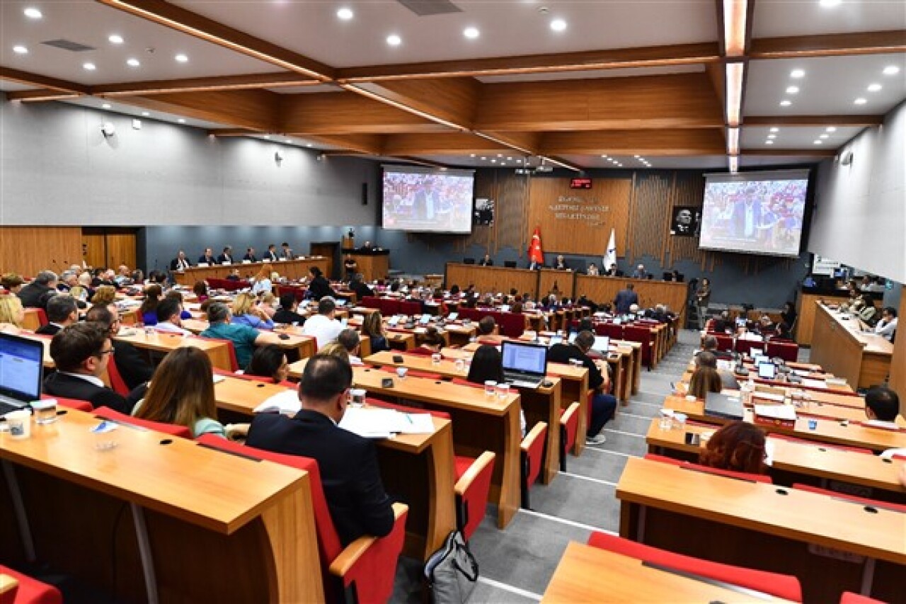 İzmir Büyükşehir olağan meclis toplantısı yapıldı