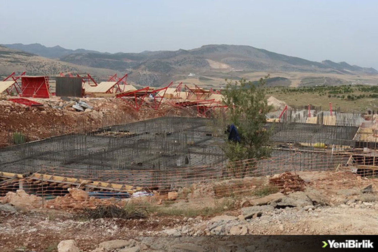 Adıyaman'da ihalesi yapılan 16 bin 200 konutun inşası sürüyor