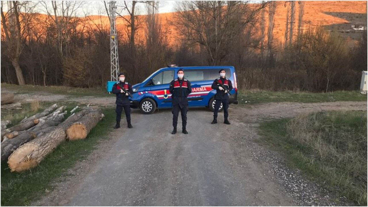 Çankırı'da bir köy koronavirüs nedeniyle karantinaya alındı