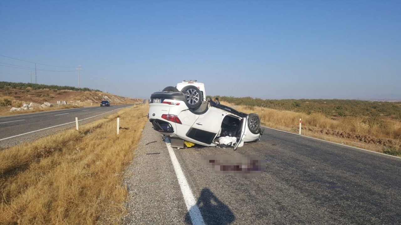 Siirt'te trafik kazası: 1 ölü, 2 yaralı