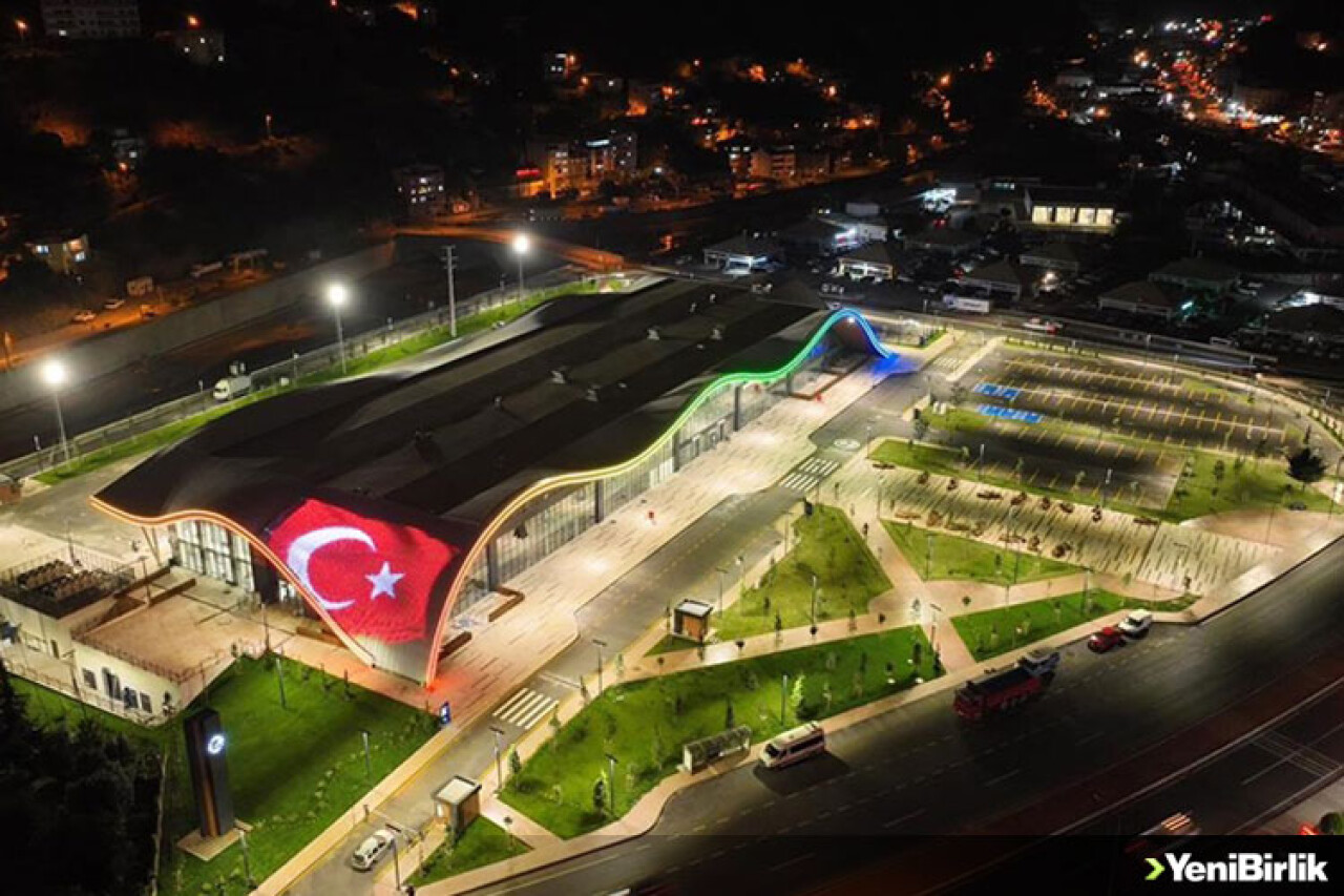 Trabzon'da yapımı tamamlanan yeni otogar bu gece hizmete açılıyor