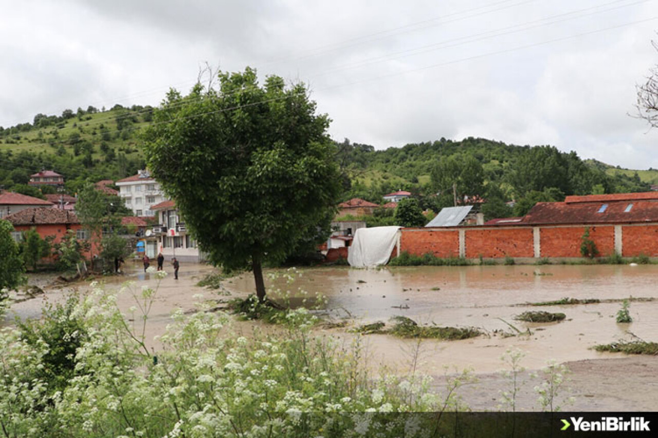 Samsun'da 5 ilçede olumsuz hava koşulları nedeniyle eğitime bir gün ara verild