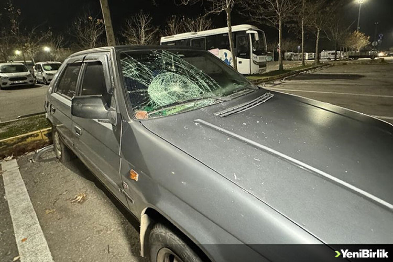 Kocaeli'de park halindeki 35 aracın camları kırıldı