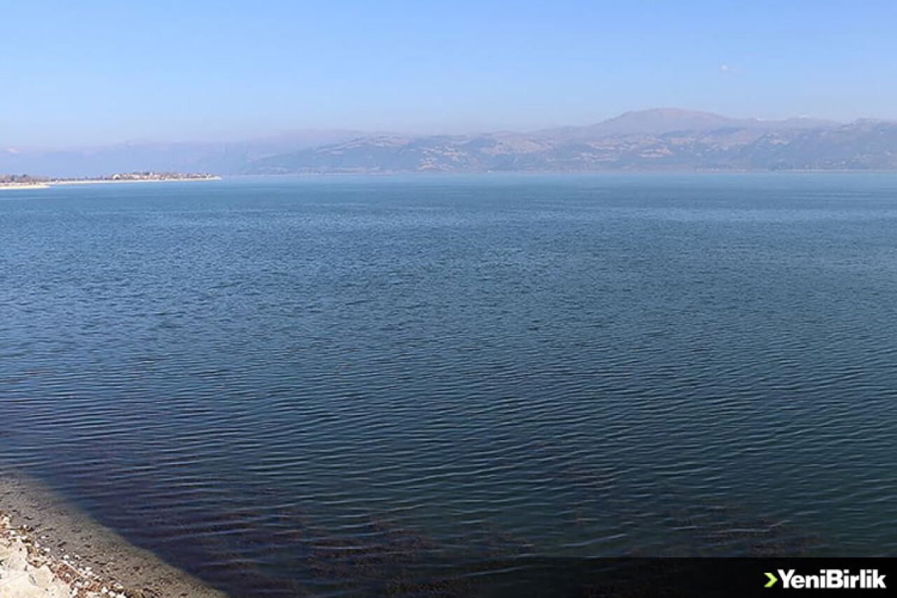 Eğirdir Gölü'ne lağım suyu karıştığı iddialarına ilişkin inceleme başlatıldı