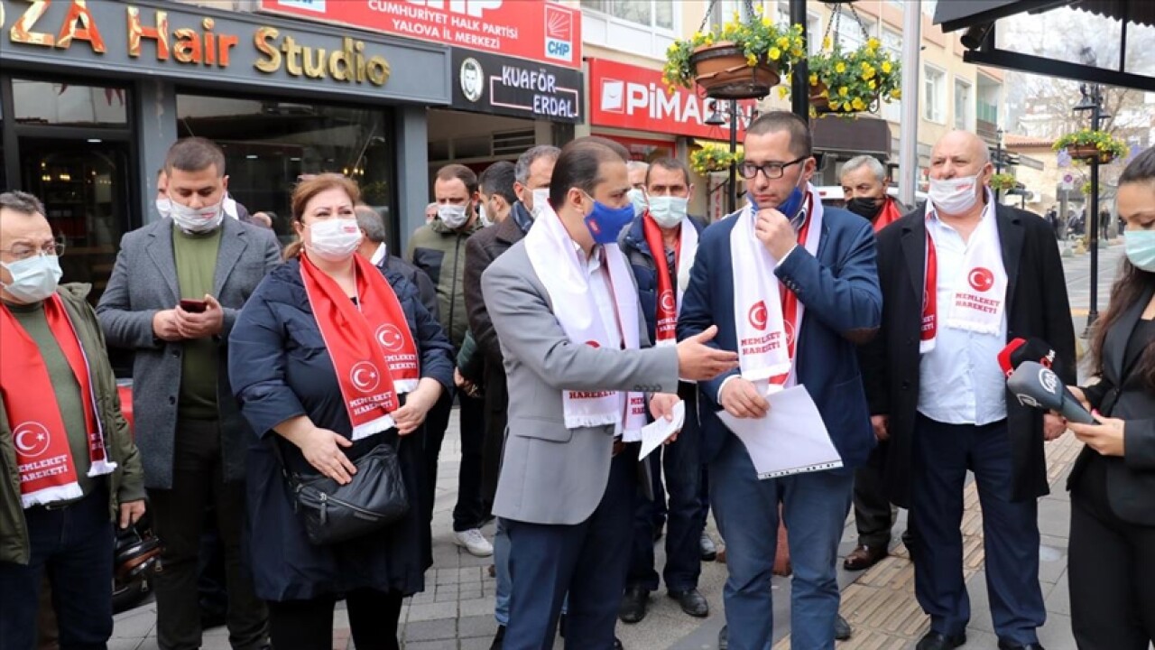 Yalova'da bir grup CHP'li parti üyeliğinden istifa etti