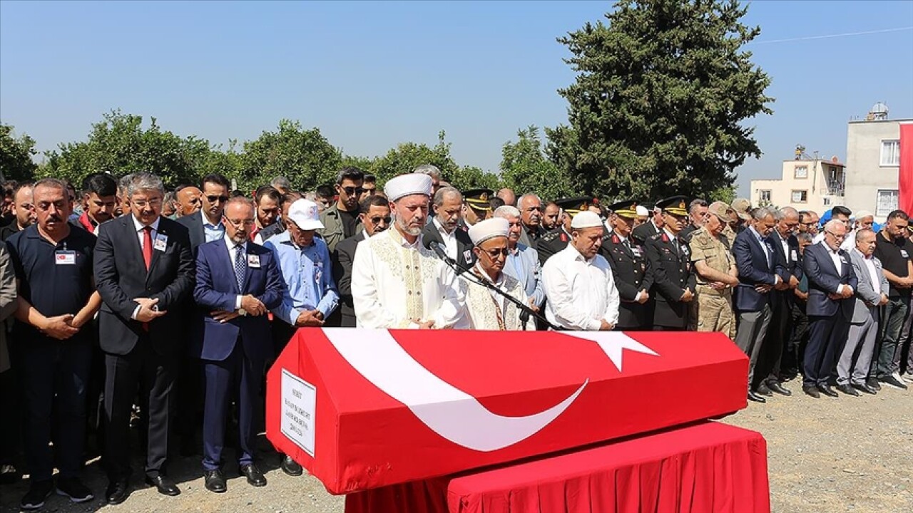 Şehit Jandarma Astsubay Hasan Bozkurt'un cenazesi Hatay'da defnedildi