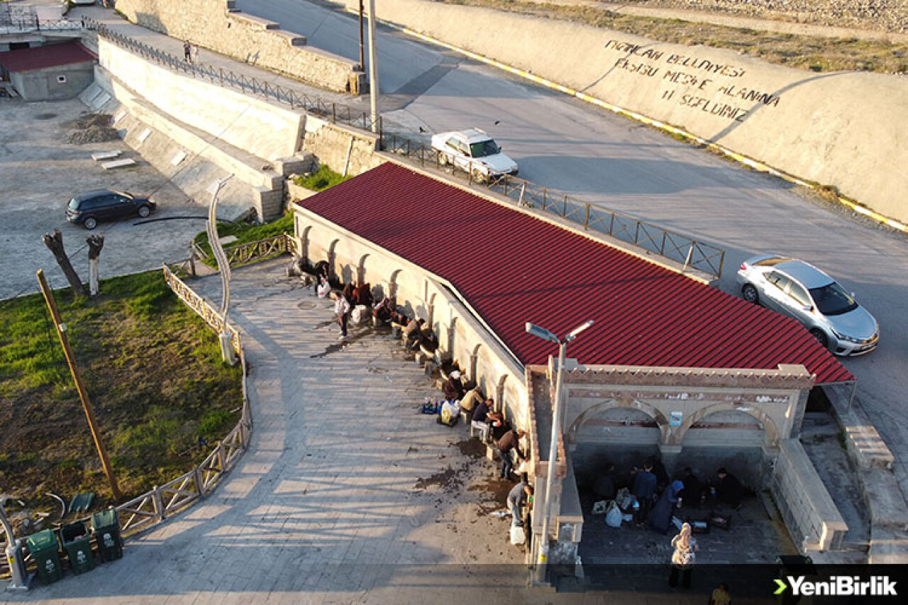 Erzincanlılar oruçlarını "ekşisu" ile açıyor