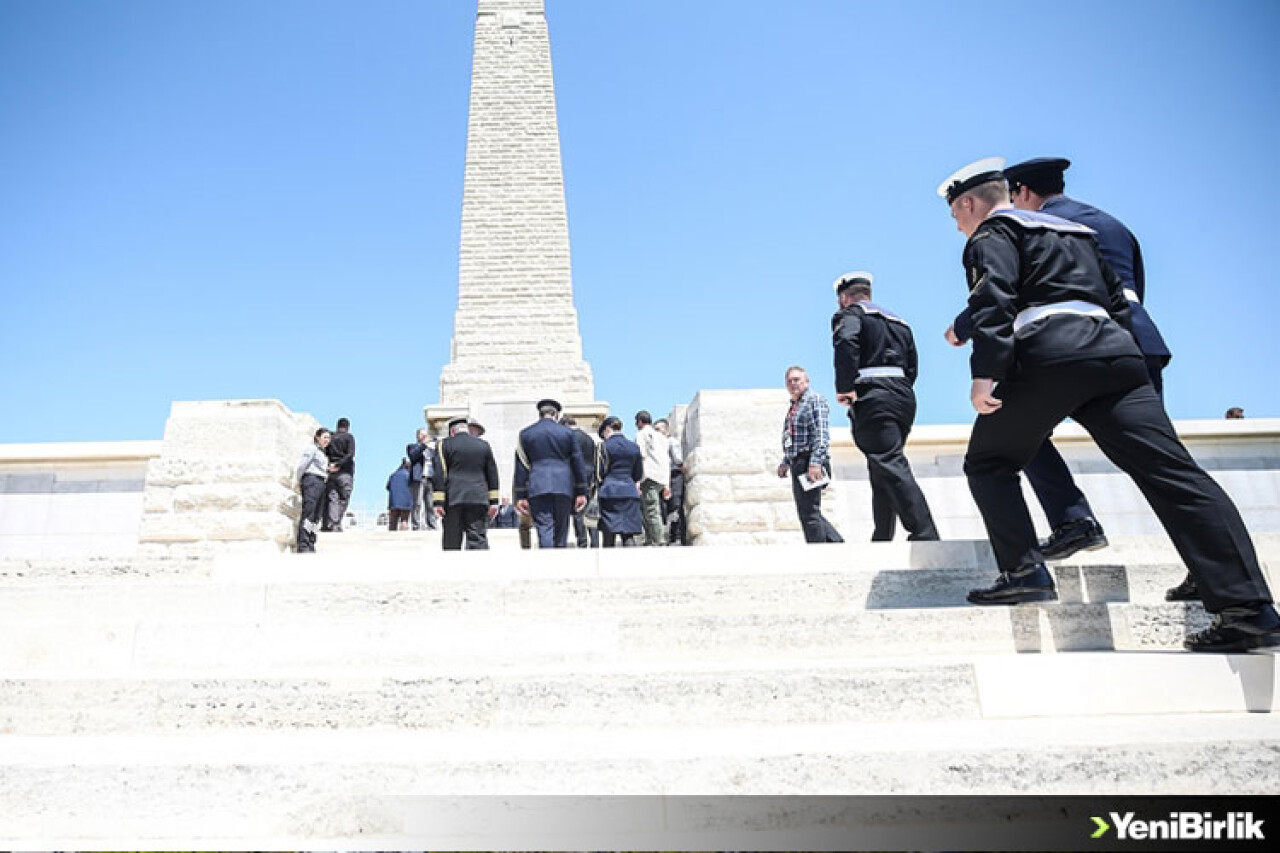 İngiliz Milletler Topluluğu Anıtı'nda Çanakkale Kara Savaşları'nın 108'inci yılı dolayısıyla tören düzenlendi