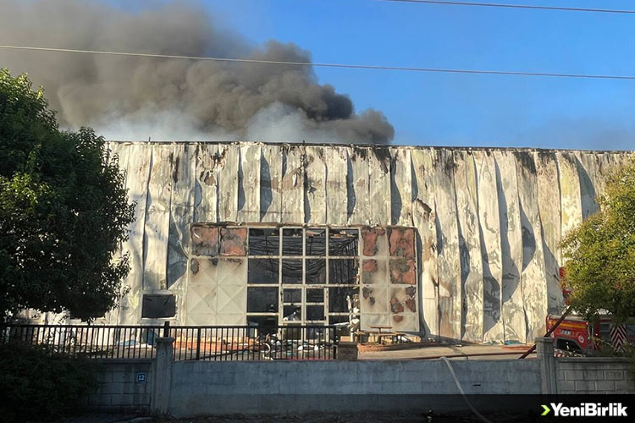 Antalya'da gıda fabrikasında yangın çıktı