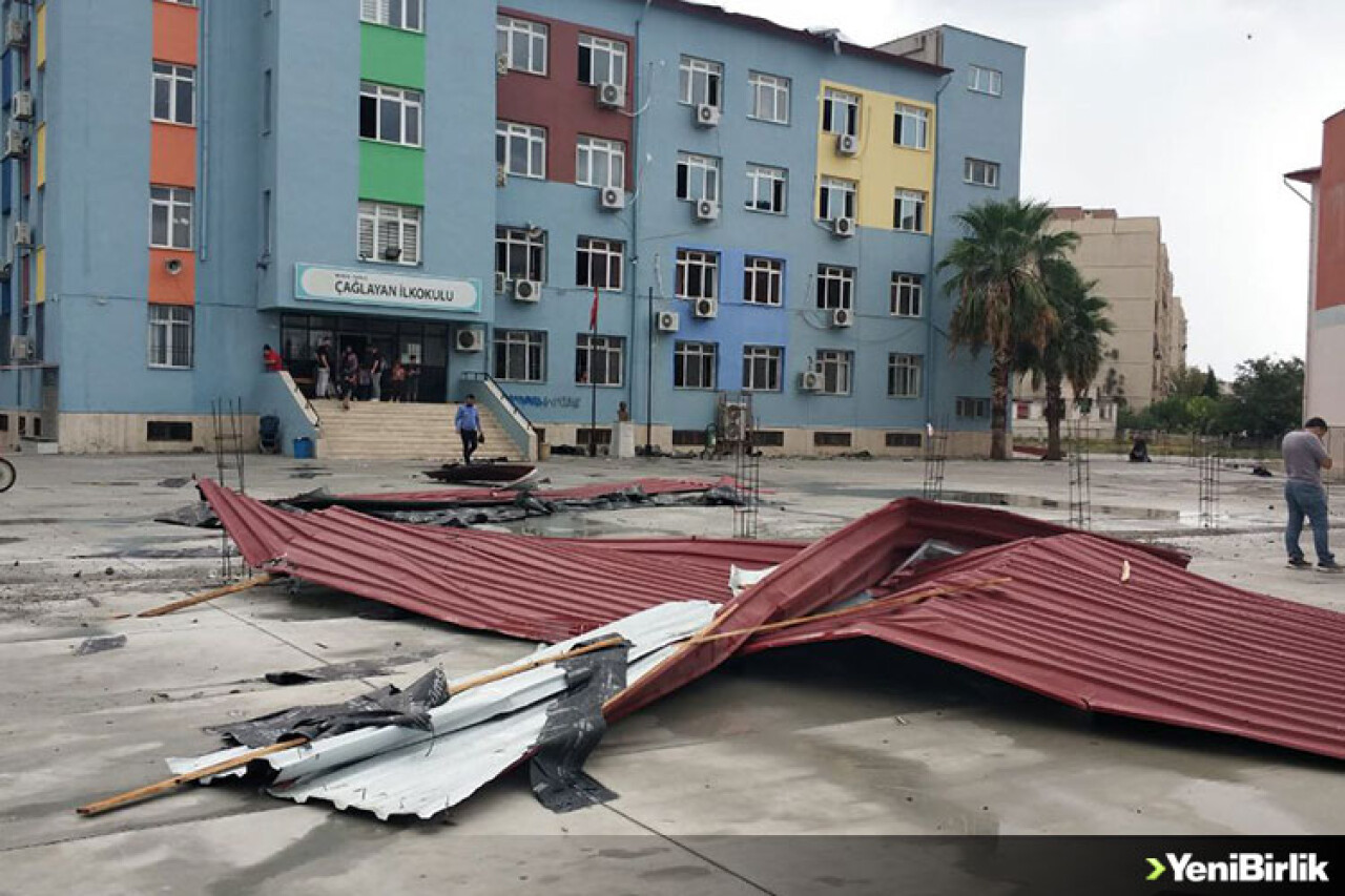 Mersin'in Tarsus ilçesinde fırtına ve sağanak etkili oldu