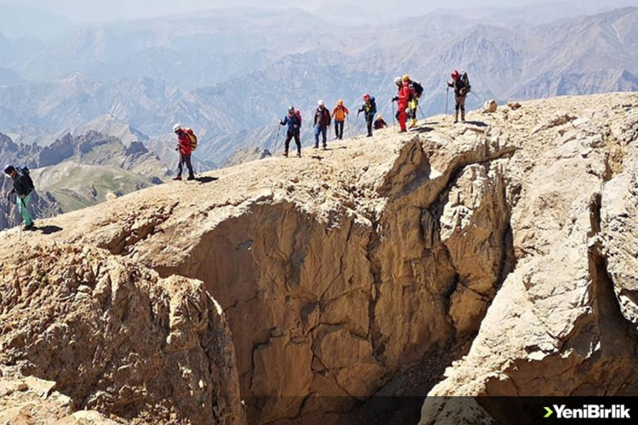 Hakkari'de Uludurok zirve tırmanışı tamamlandı