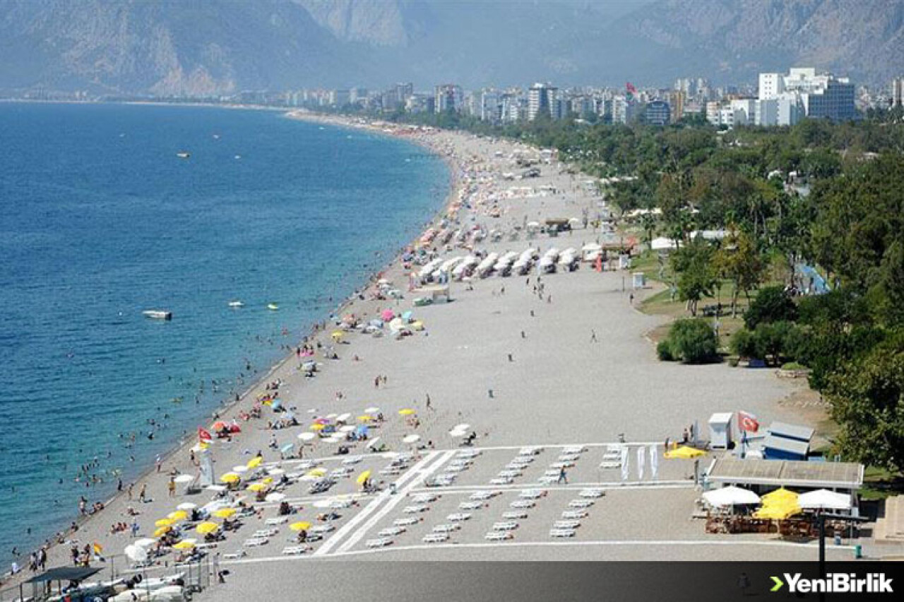 Antalya sahillerinde sıcak hava yoğunluğu