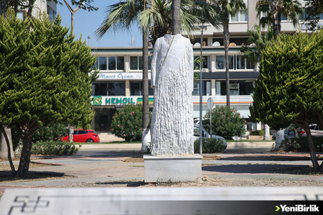 Mersin sahilindeki kadın belediye başkanı heykelinin baş ve elleri kırıldı