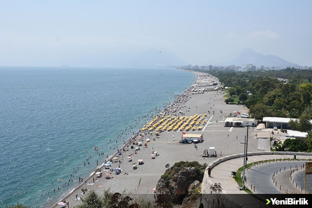 Antalya'da hava sıcaklığı 3 ila 6 derece artacak