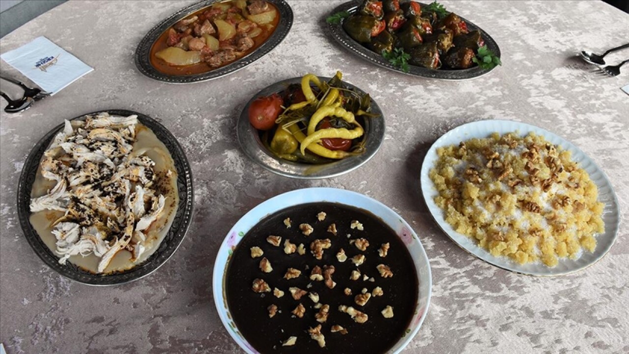 Kırşehir'in tescilli lezzetleri çullama ve höşmerim iftar sofralarına lezzet katıyor