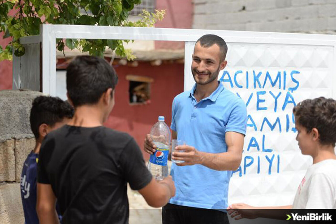 Acıkan ve susayan çekinmeden bu kapıyı çalıyor