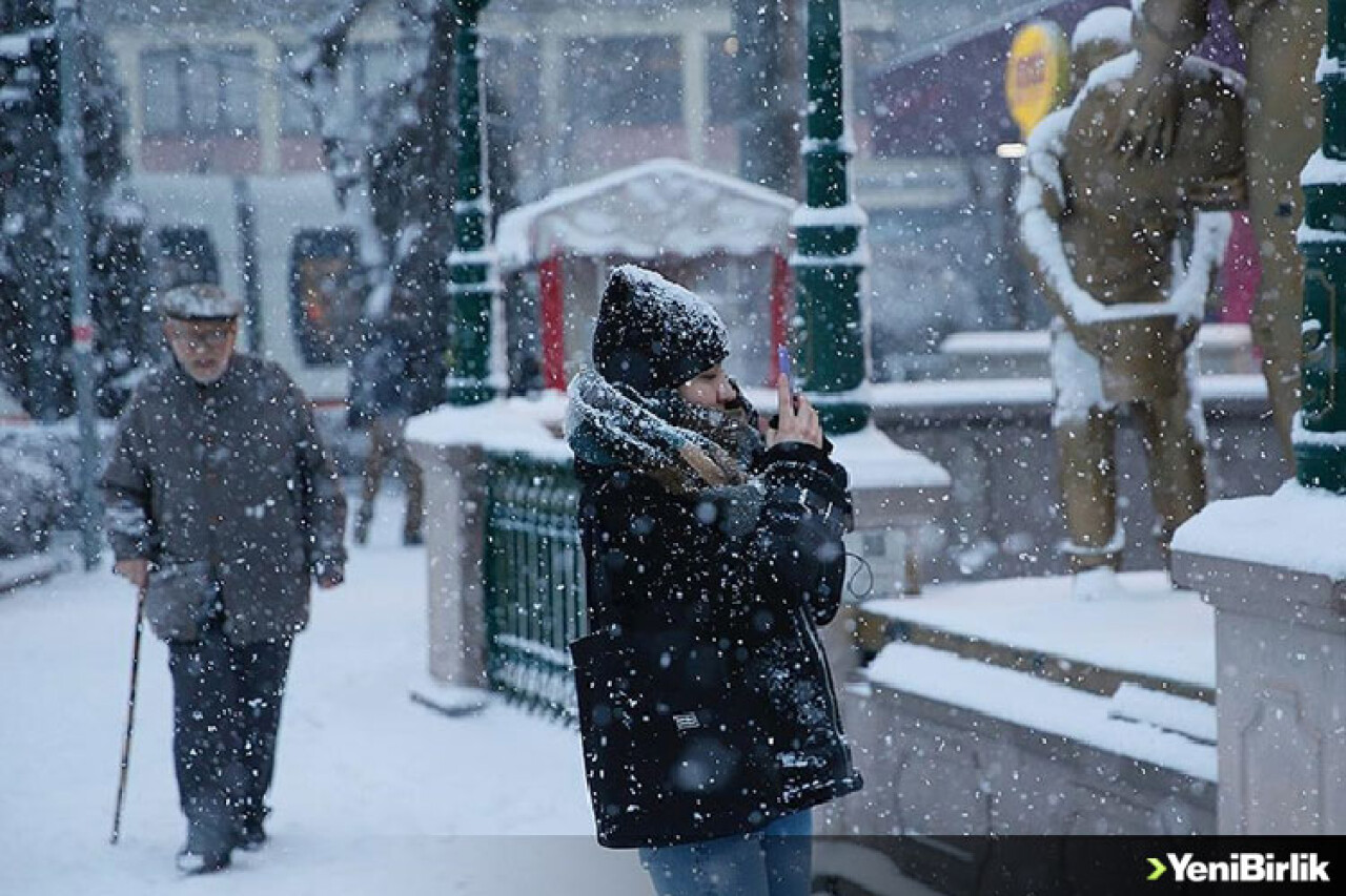 Eskişehir'de kar ve soğuk hava etkili oluyor