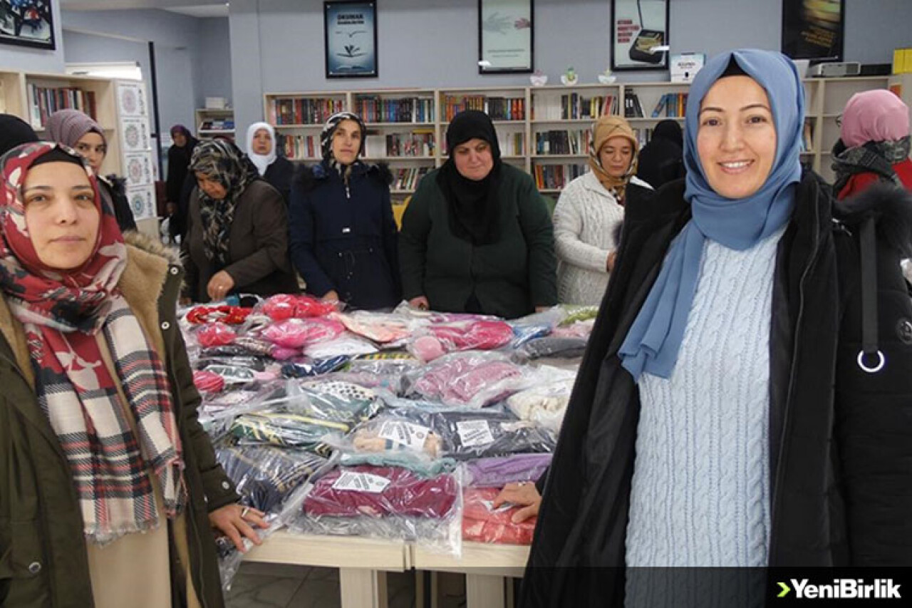 Çankırılı kadınlar yaptıkları el işi giysi ve oyuncakları deprem bölgesine gönderdi