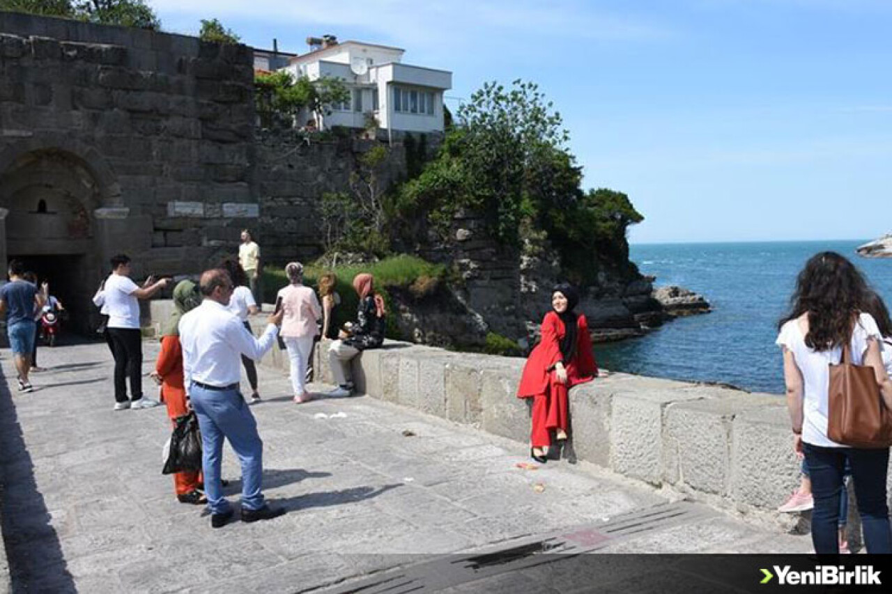 Amasra'da ziyaretçi yoğunluğu