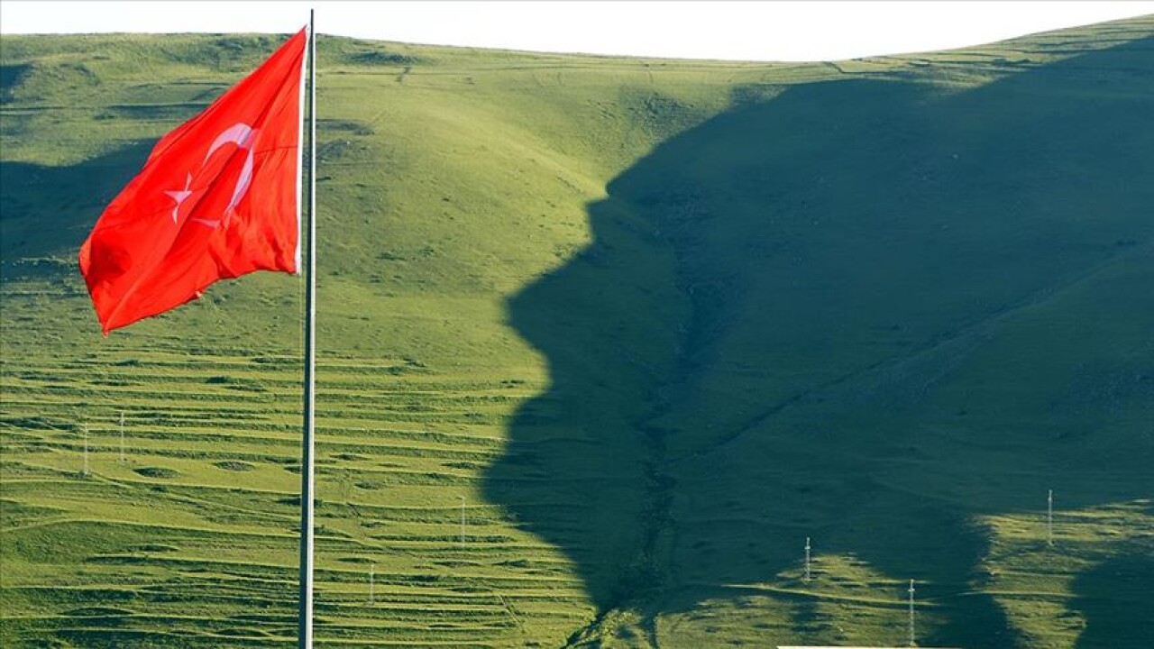 Ardahan'daki 'Atatürk silüeti' görülmeye başlandı