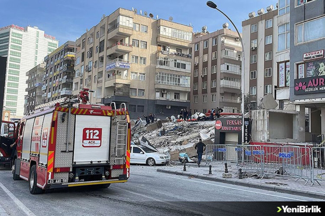 Şanlıurfa'da 6 katlı bina yıkıldı