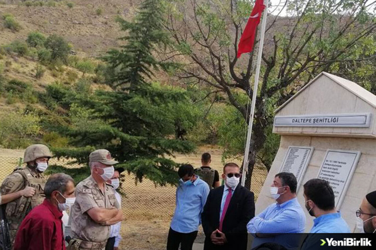 PKK'lı teröristlerin Daltepe ve Kalkancık köylerinde katlettiği 37 kişi törenle anıldı