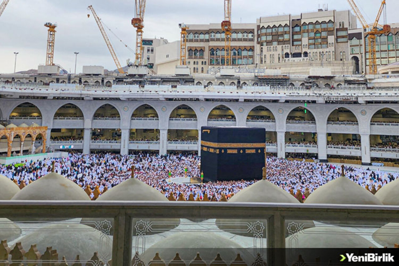 Kabe'de ramazanın ilk 10 günü 9 milyonun üzerinde Müslüman ibadet etti