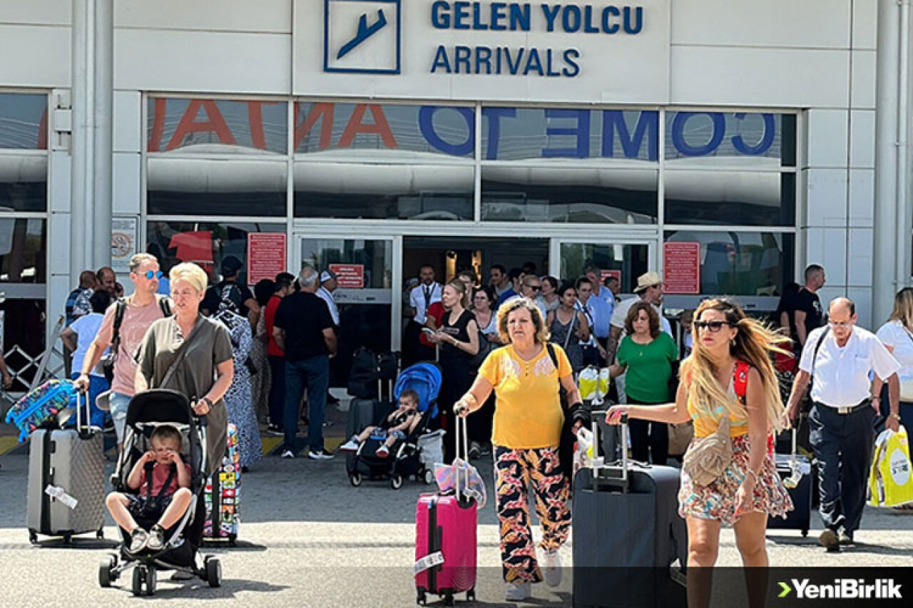 Antalya'ya hava yoluyla gelen turist sayısı 7 milyonu aştı