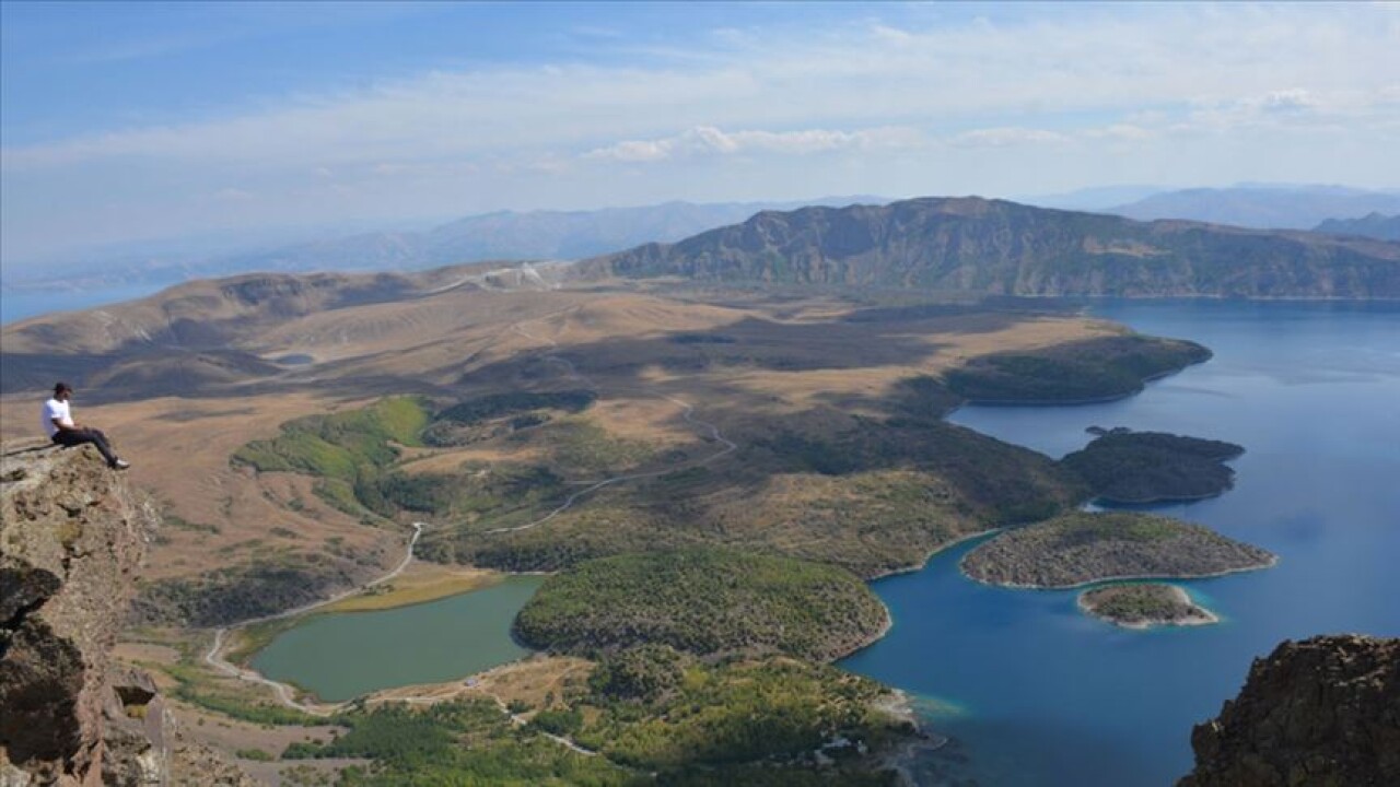 'Yeryüzü Cenneti'nde zirve yürüyüşü yapıldı