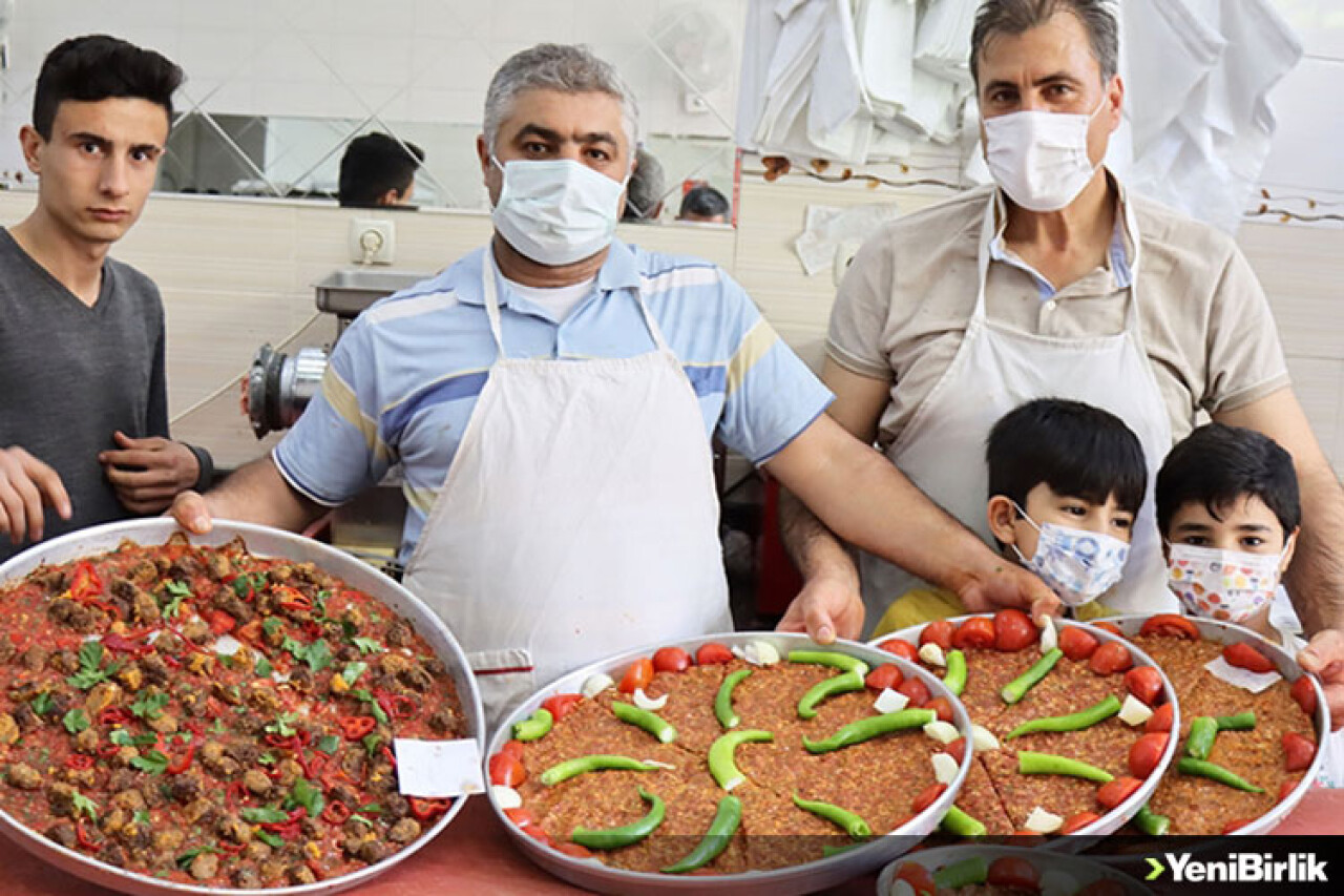 Osmanlı lezzeti 'Kilis tavası' iftar sofralarını şenlendiriyor