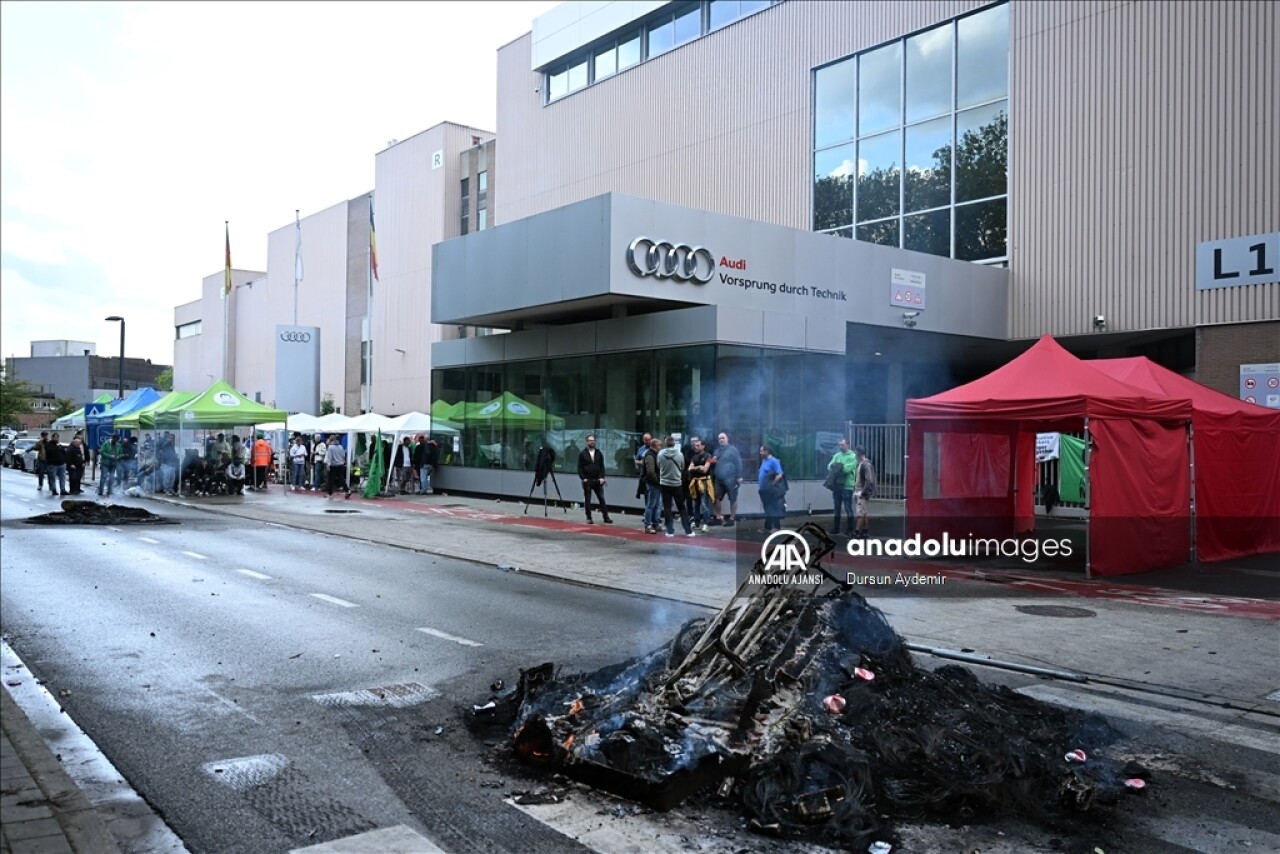 İşçiler anahtarlara el koydu AUDI fabrikasında üretim durdu