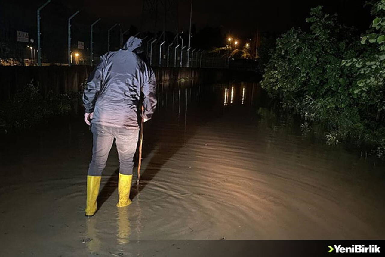 Ordu'da sağanak su baskınlarına neden oldu