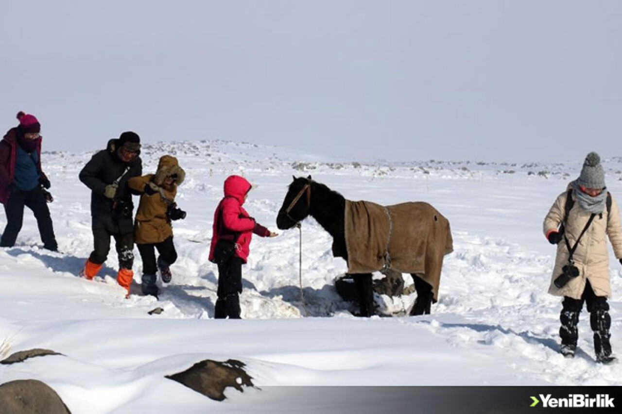 Eskimo usulü balık avını görüntülemek için Ağrı'ya geliyorlar