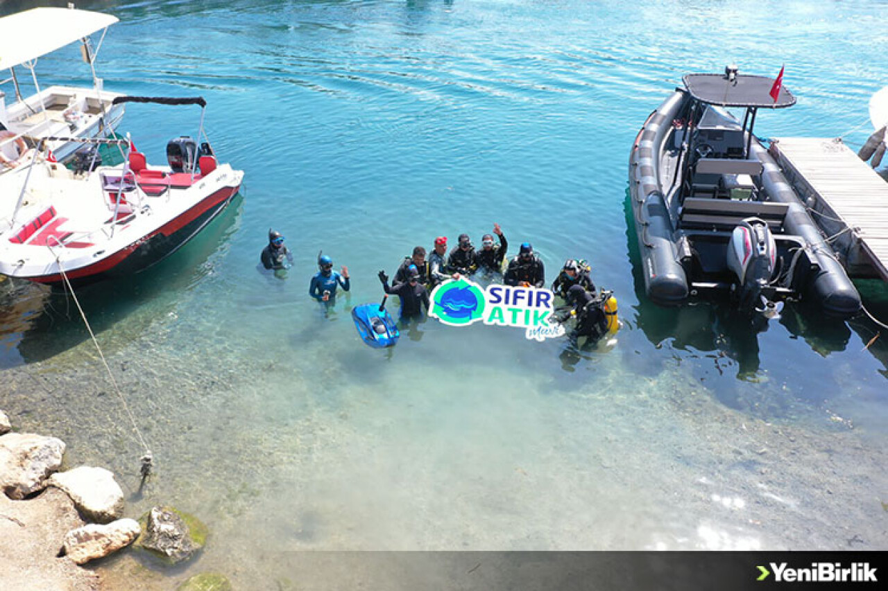 Muğla'daki Azmak nehrinde çevre ve dip temizliği yapıldı