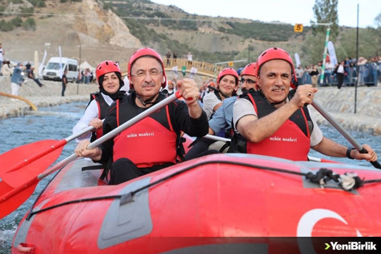 Cumhurbaşkanı Yardımcısı Oktay ve Bakan Kirişci Yozgat'ta rafting yaptı